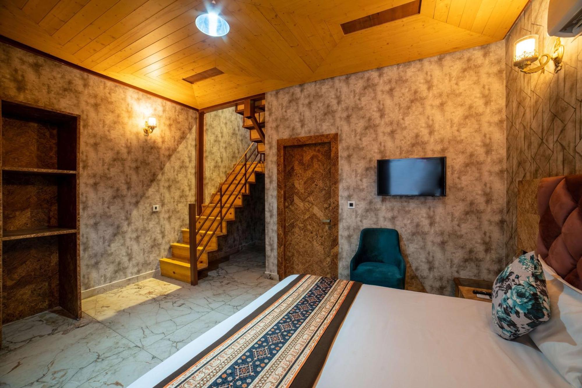 Mudras Grove Resort, Nainital Esterno foto